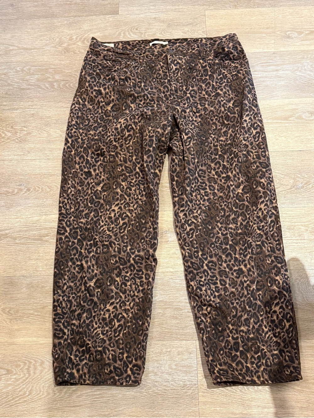 Levi's Brown Leopard Print Women’s Baggy Jeans Size 34